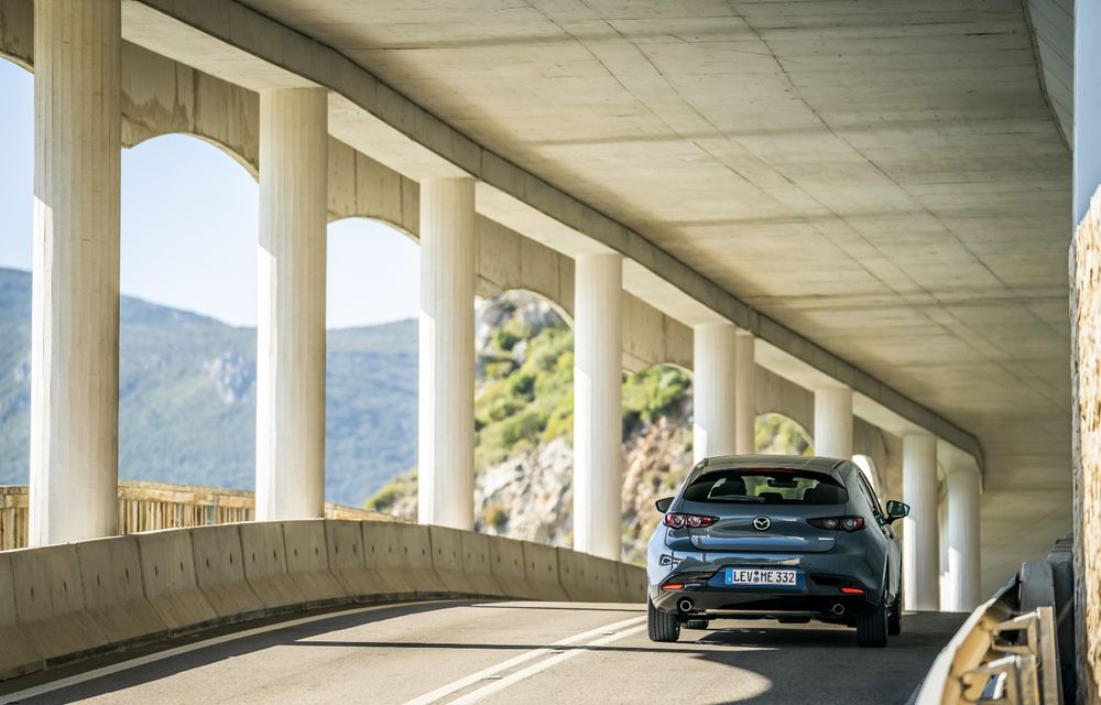 Noua Mazda 3 poate fi comandată în România: start de la 19.900 de euro - Poza 2