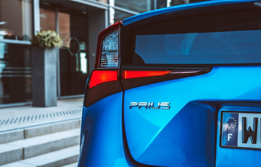 Toyota Prius facelift: hibridul primește tracțiune integrală și modificări estetice subtile - Poza 2
