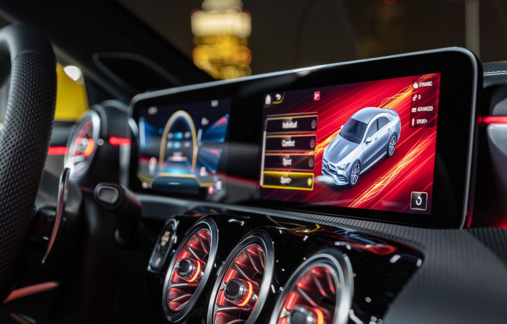 Noul Mercedes-Benz CLA: design revizuit, dimensiuni mai mari și sistem multimedia cu control prin gesturi - Poza 2