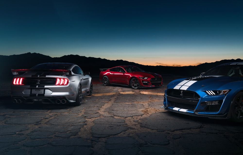 Ford a prezentat noul Shelby GT500: motor V8 de &quot;peste 700 CP&quot;, cutie automată cu dublu ambreiaj și &quot;circa 3.5 secunde&quot; pentru sprintul 0-100 km/h - Poza 2