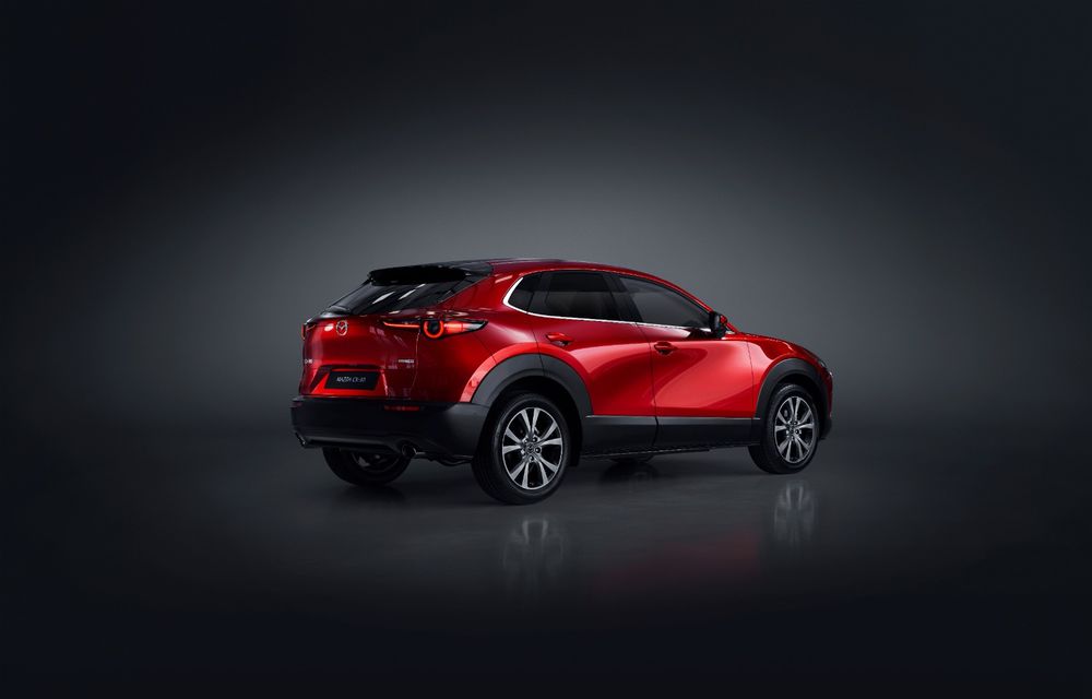 Mazda CX-30 este cel mai nou SUV al mărcii japoneze: design modern, pachet generos de tehnologii de siguranță și motorizări preluate de pe noul Mazda 3 - Poza 2