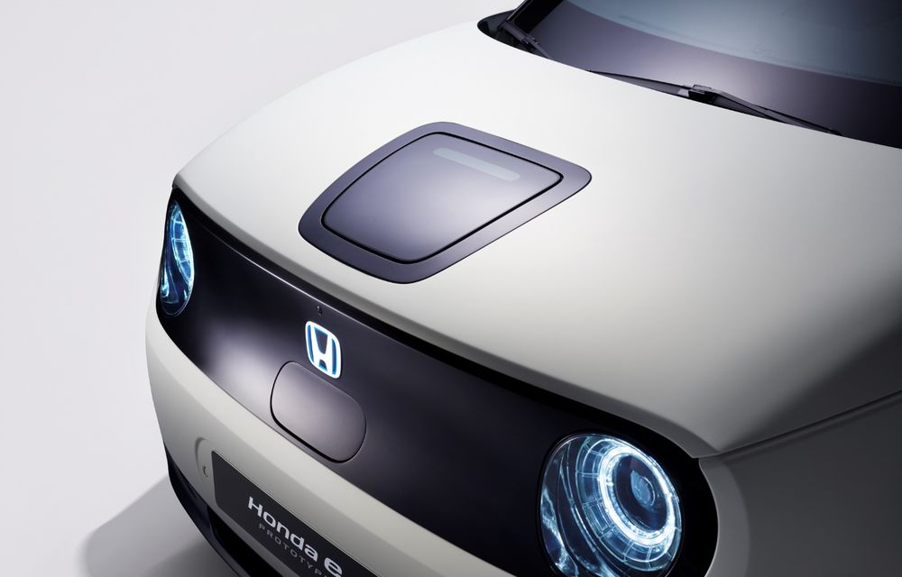 Electrificarea în gama Honda: viitorul Jazz va primi o versiune hibridă, iar Honda E va fi numele primului model electric din portofoliul japonezilor - Poza 3