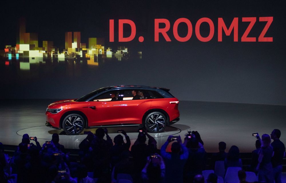 Volkswagen a prezentat noul concept ID Roomzz: SUV-ul electric cu șapte locuri dezvoltă 306 CP și promite o autonomie de până la 450 de kilometri - Poza 2