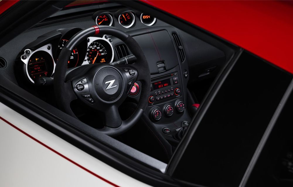 Moment aniversar: Nissan prezintă o ediție specială pentru 370Z la 50 de ani de la lansarea gamei de modele de performanță - Poza 2