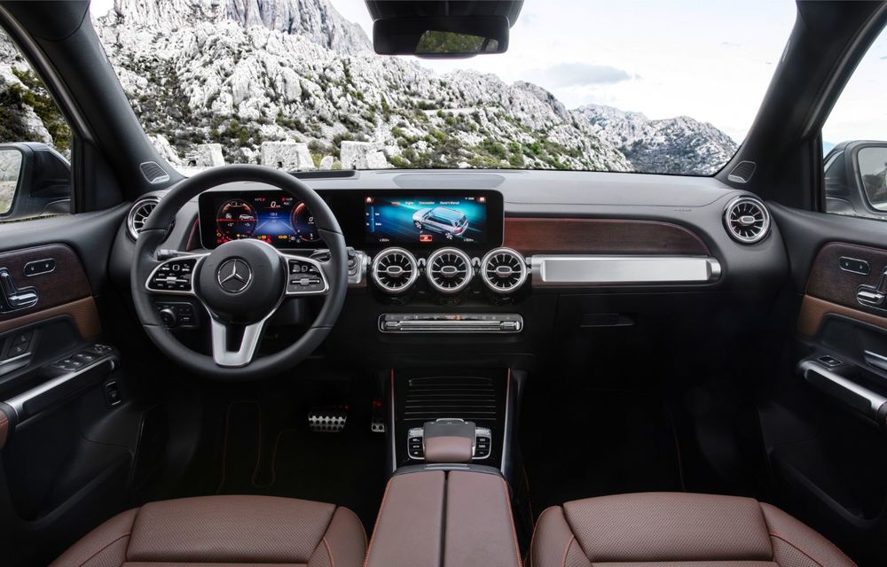 Mercedes-Benz GLB, poze și detalii oficiale: noul SUV compact preia motorizările lui Clasa A și poate fi comandat și în versiune cu 7 locuri - Poza 2