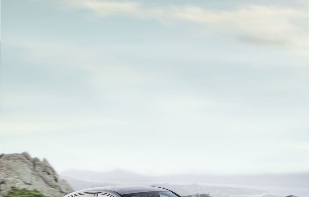 Mercedes-AMG GLC 43 4Matic facelift și AMG GLC 43 4Matic Coupe facelift au fost prezentate oficial: motor V6 de 3.0 litri cu 390 CP - Poza 2