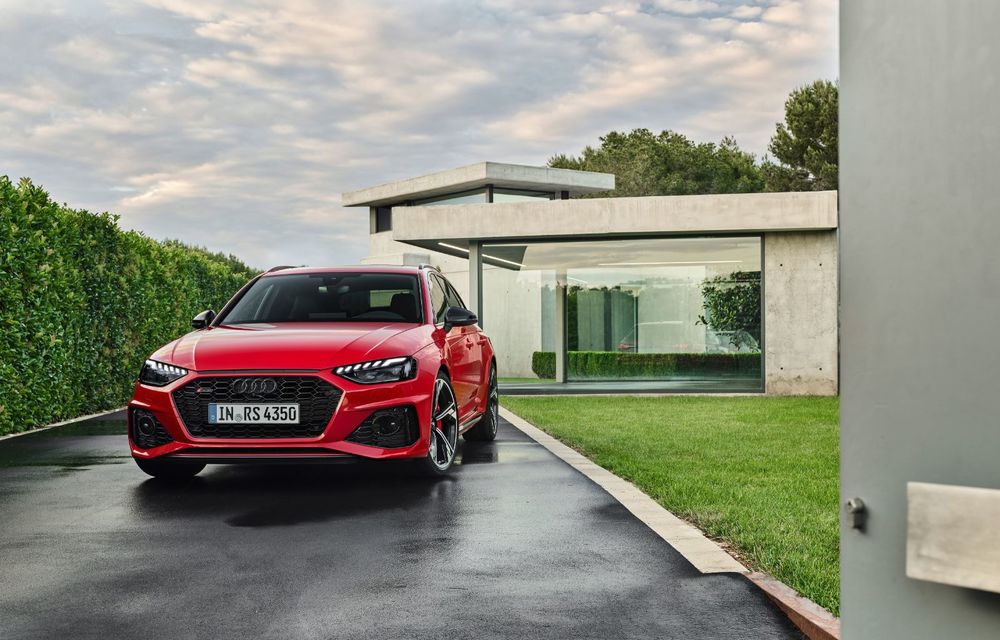 Audi prezintă RS4 Avant facelift: mici modificări ale părții frontale și motor V6 biturbo de 2.9 litri care dezvoltă 450 CP și 600 Nm - Poza 2