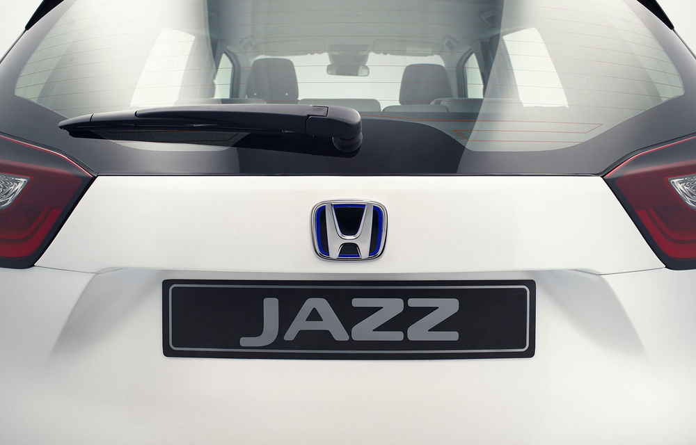 Primele imagini și detalii oficiale referitoare la noua generație Honda Jazz: modelul de clasă mică va fi disponibil exclusiv cu un sistem hibrid de propulsie - Poza 2