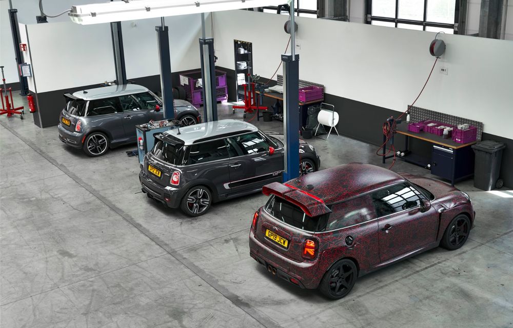 Noul Mini John Cooper Works GP va fi expus în 20 noiembrie: Hot Hatch-ul britanic cu peste 300 CP va fi produs în doar 3.000 de unități - Poza 2