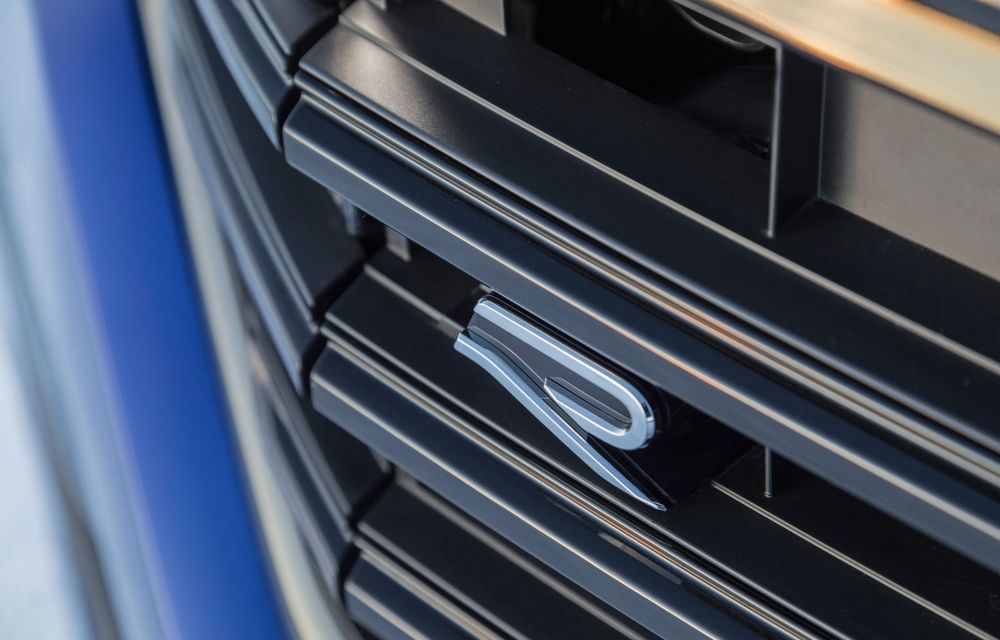 Volkswagen a prezentat noul Touareg R: primul model plug-in hybrid din gama de performanță a constructorului german are 462 CP - Poza 2