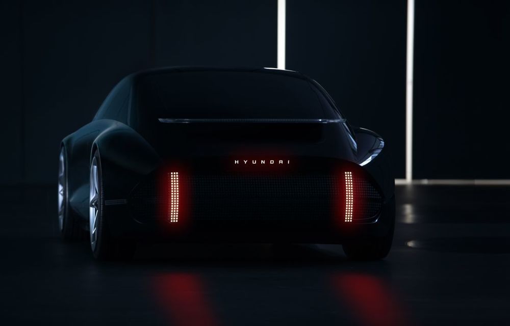 Hyundai prezintă conceptul electric Prophecy și o nouă filozofie de design: volanul a fost înlocuit cu două joystick-uri - Poza 2