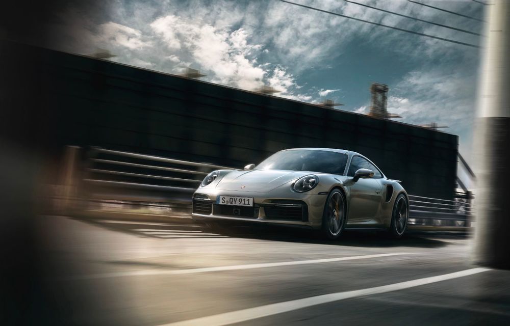 Atitudine de supercar: noul Porsche 911 Turbo S are 650 de cai putere și face 0-100 km/h în 2.7 secunde - Poza 2
