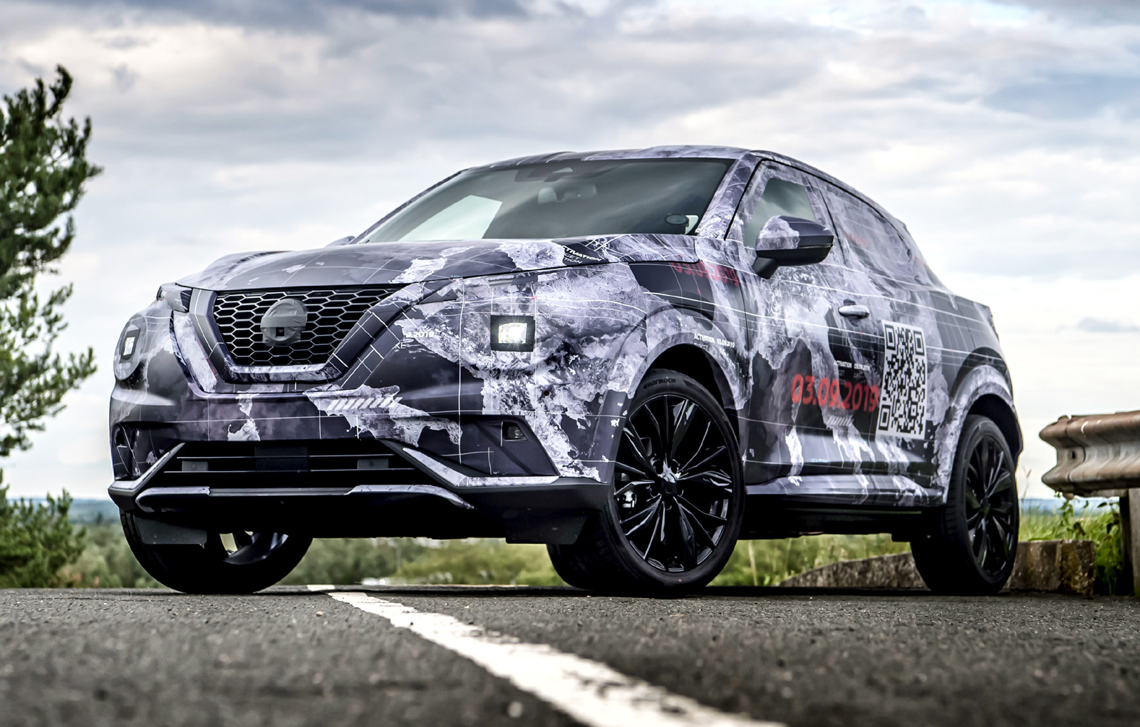 primele_imagini_camuflate_cu_noua_generaie_nissan_juke_suv_ul_subcompact_va_avea_jante_de_19_inch_ampatament_mrit_i_sistem_propilot