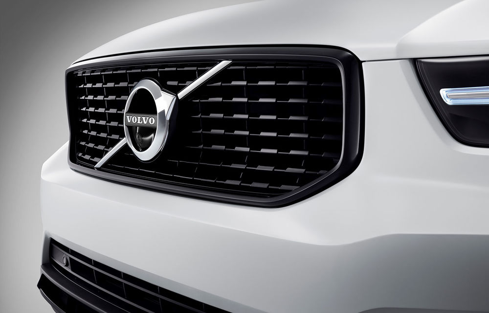 Volvo XC40 are o nouă versiune de bază: motor pe benzină de 1.5 litri cu 129 CP. În România, de la 32.800 de euro - Poza 2