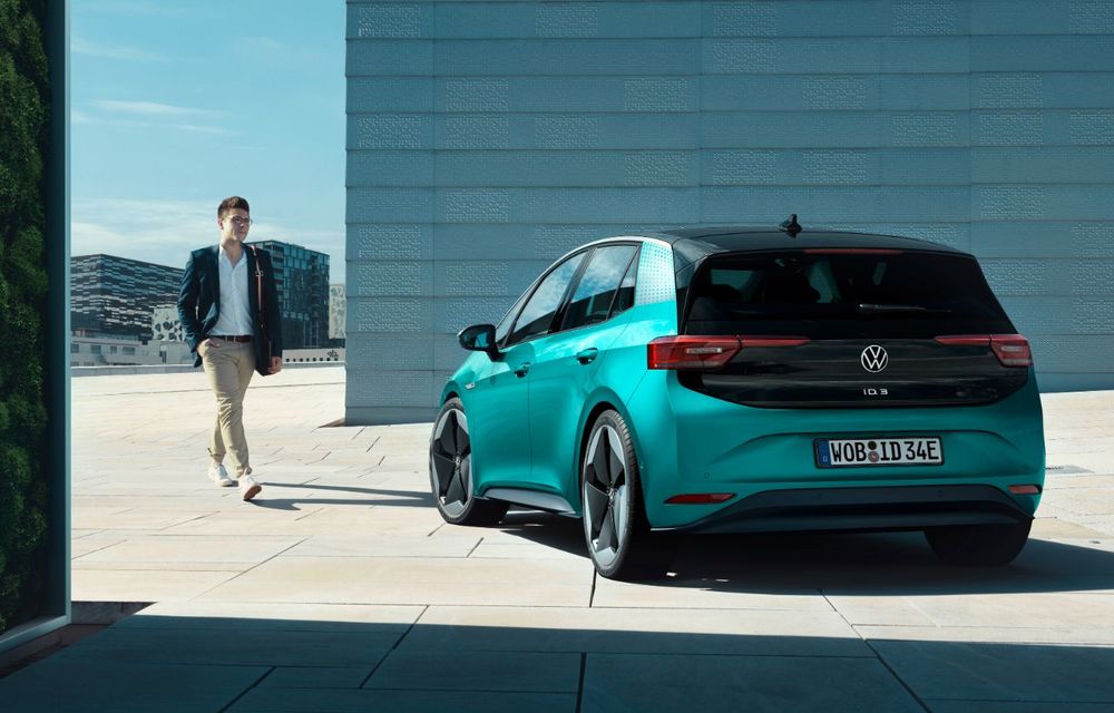Volkswagen ID.3 va disponibil la comandă pentru toți clienții interesați începând din 20 iulie: livrările vor începe în octombrie - Poza 2