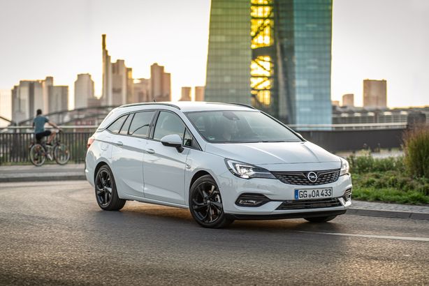 Opel Astra Sports Tourer facelift