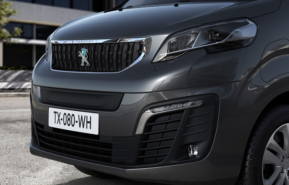 Peugeot prezintă versiunea electrică a utilitarei de persoane Traveller: 136 de cai putere și autonomie de până la 330 de kilometri - Poza 2