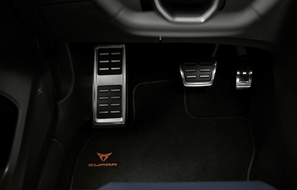 Acesta este Cupra Ateca facelift: sistem de direcție îmbunătățit și ecran central de 9.2 inch pentru SUV-ul de performanță cu 300 CP - Poza 2