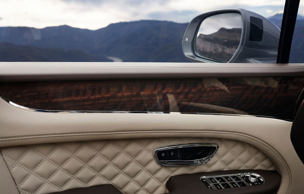 Bentley lansează Bentayga facelift: noutăți estetice, îmbunătățiri pentru interior și motorizare V8 - Poza 2