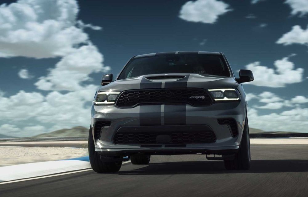 Dodge a lansat cel mai puternic SUV de serie din lume: Durango SRT Hellcat are 720 CP și viteză de top de 290 km/h - Poza 2