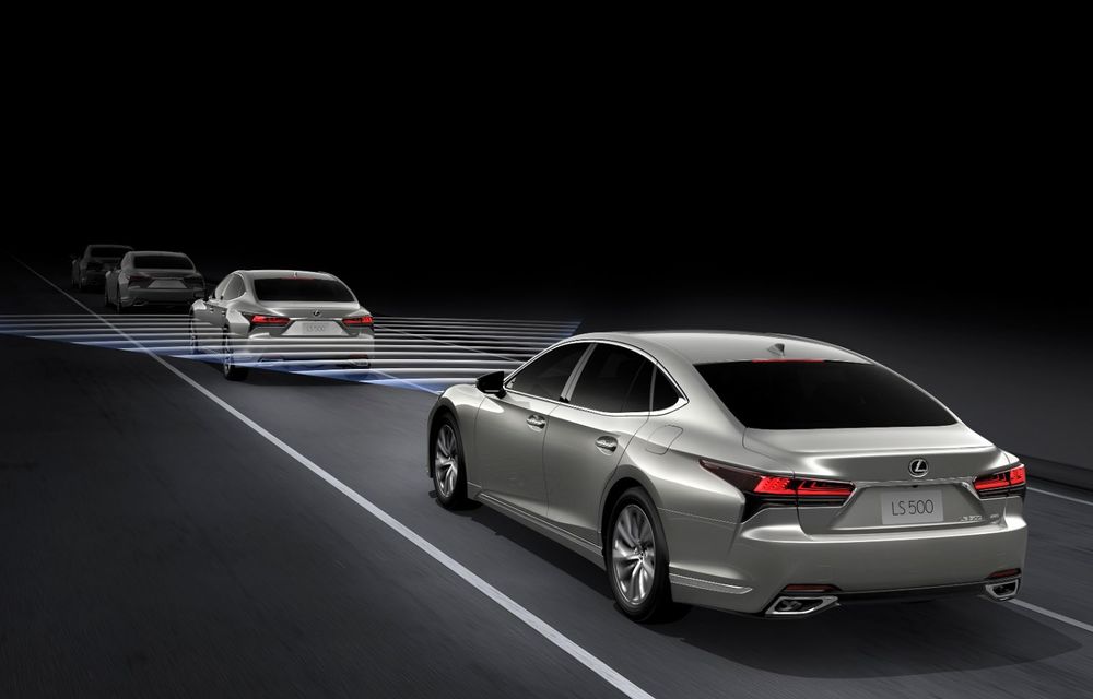 Lexus a prezentat LS facelift: mici modificări de design și suspensii îmbunătățite - Poza 2