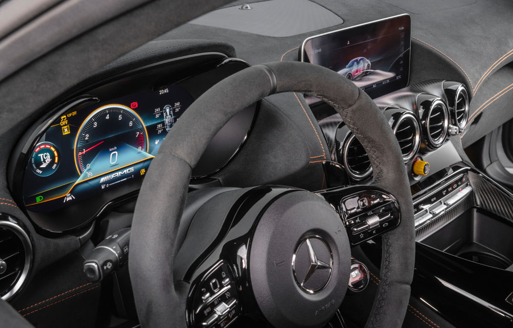 Mercedes-AMG GT Black Series: noua versiune a supercarului are 730 de cai putere și ajunge de la 0 la 100 km/h în 3.2 secunde - Poza 2