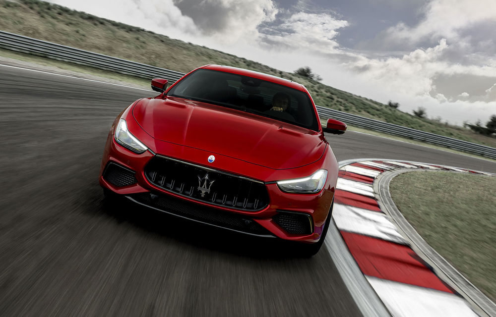 Maserati Ghibli și Quattroporte primesc versiuni de performanță Trofeo cu motor V8 de 580 de cai putere. Noutăți și pentru Levante Trofeo - Poza 2