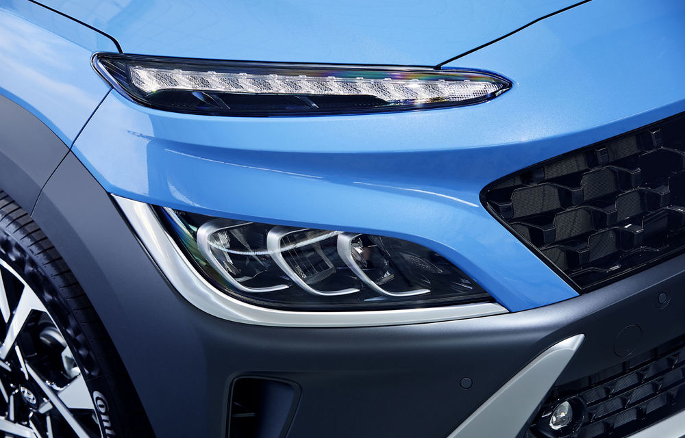 Hyundai prezintă Kona facelift: schimbări de design exterior, ecrane mai mari la interior, motorizări mild-hybrid și versiune N-Line - Poza 6