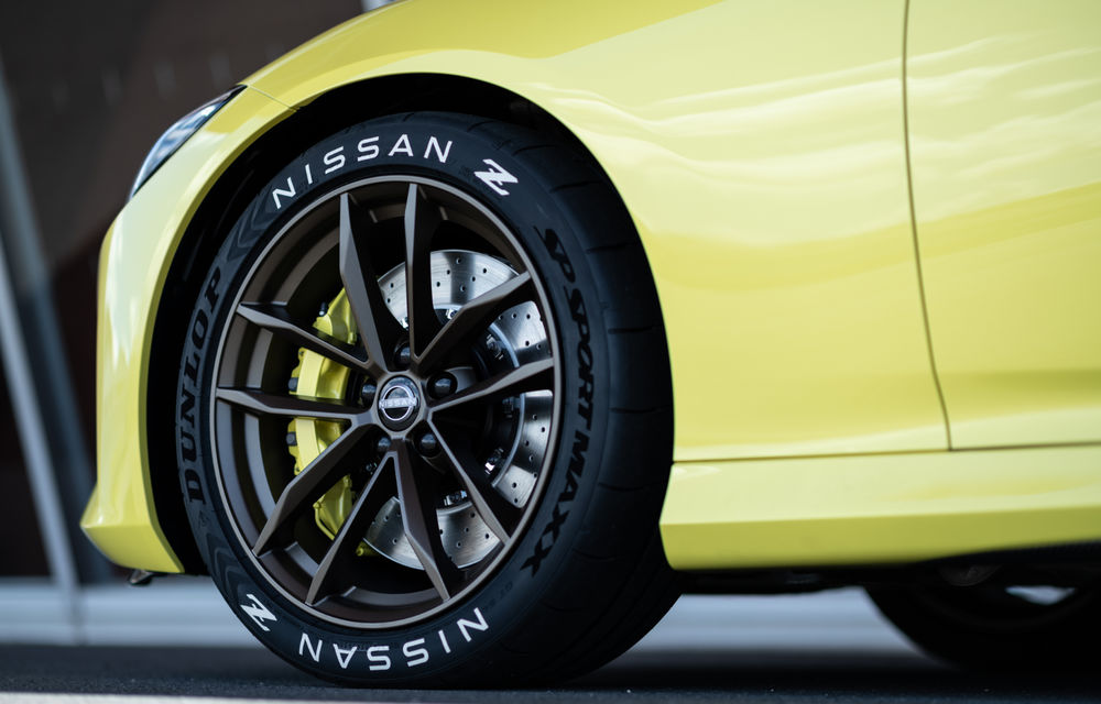 Primele imagini cu Nissan Z Proto: prototipul succesorului lui 370Z se inspiră din trecut, are motor V6 twin-turbo și instrumentar digital de bord de 12.3 inch - Poza 6