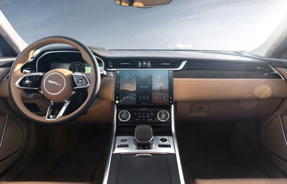 Jaguar XF primește un facelift: sistem de infotainment de 11.4 inch, motor pe benzină de până la 300 CP și diesel mild-hybrid de 204 CP - Poza 5