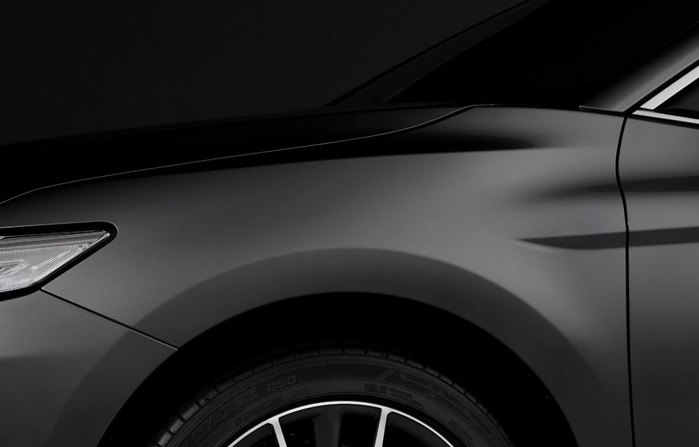 Toyota a prezentat Camry Hybrid facelift: mici noutăți estetice și tehnologii de siguranță îmbunătățite - Poza 4